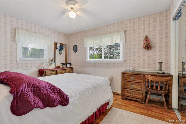 5090 Torrey Road, Flint, MI 48507