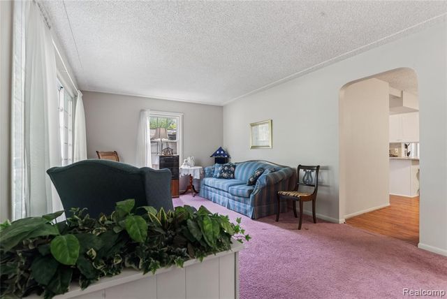 5090 Torrey Road, Flint, MI 48507