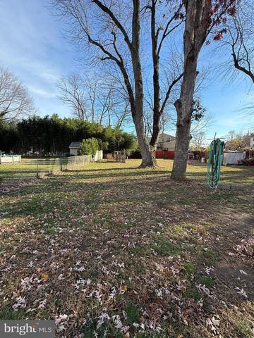 1119 FERNWOOD AVE, Maple Shade, NJ 08052