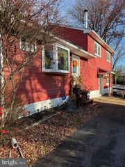 1119 FERNWOOD AVE, Maple Shade, NJ 08052