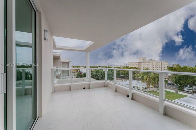 1850 Monroe Street 409, Hollywood, FL 33020