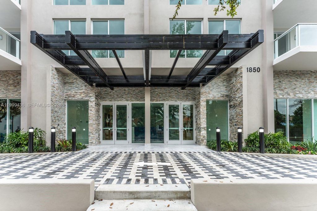 1850 Monroe Street 409, Hollywood, FL 33020