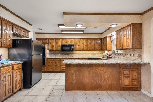 210 N Forest Lane, Double Oak, TX 75077