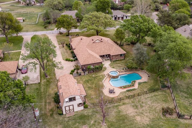 210 N Forest Lane, Double Oak, TX 75077