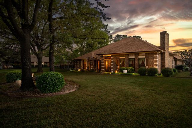 210 N Forest Lane, Double Oak, TX 75077