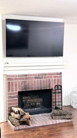 1027 Mazourka Drive, Arlington, TX 76001