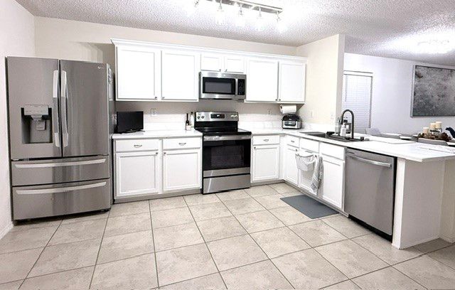 1027 Mazourka Drive, Arlington, TX 76001