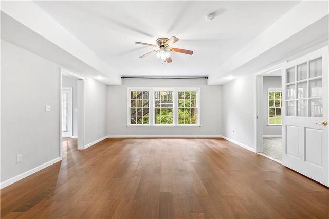 911 Masters Walk, Stone Mountain, GA 30087