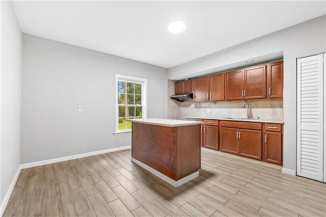 911 Masters Walk, Stone Mountain, GA 30087
