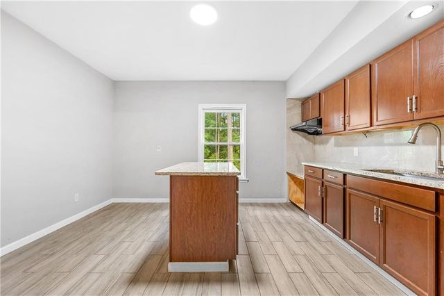 911 Masters Walk, Stone Mountain, GA 30087
