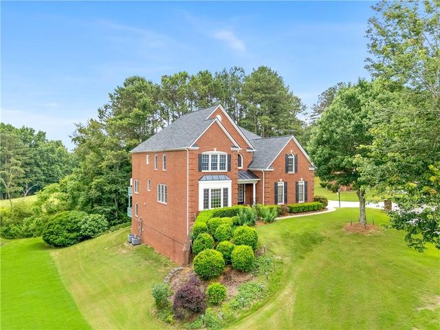 911 Masters Walk, Stone Mountain, GA 30087