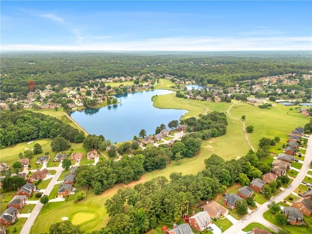 911 Masters Walk, Stone Mountain, GA 30087