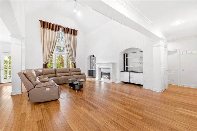 911 Masters Walk, Stone Mountain, GA 30087