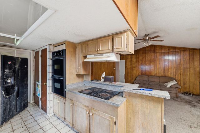 829 Ray Andra Drive, Desoto, TX 75115