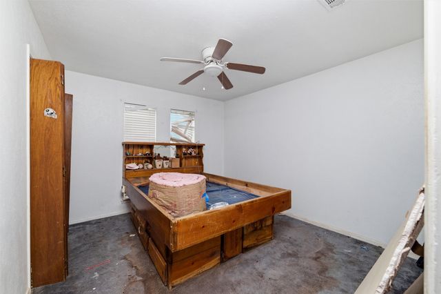 829 Ray Andra Drive, Desoto, TX 75115