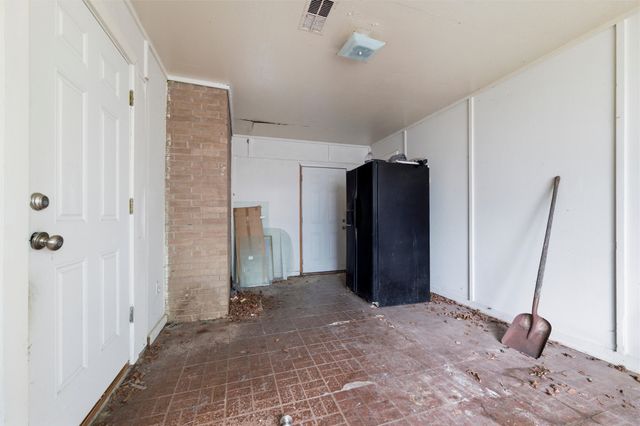829 Ray Andra Drive, Desoto, TX 75115