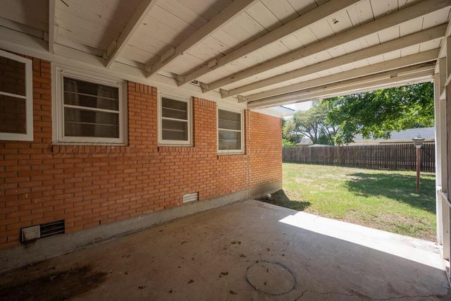 3304 LENWOOD Drive, Amarillo, TX 79109