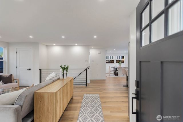 813 NE 125th Street, Seattle, WA 98125