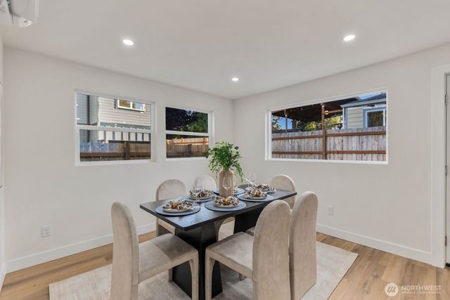 813 NE 125th Street, Seattle, WA 98125