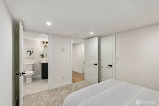 813 NE 125th Street, Seattle, WA 98125