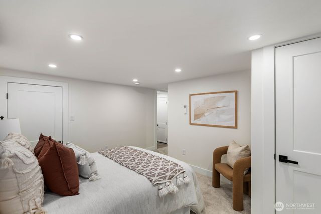 813 NE 125th Street, Seattle, WA 98125