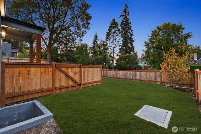 813 NE 125th Street, Seattle, WA 98125