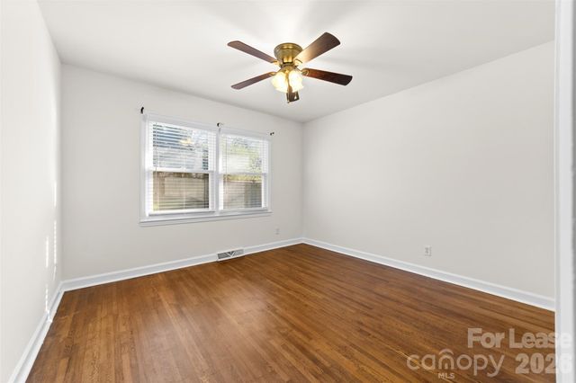 4005 Abbeydale Drive, Charlotte, NC 28205