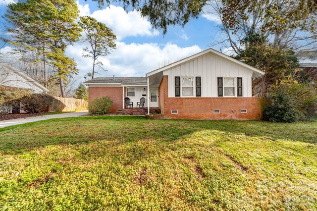 4005 Abbeydale Drive, Charlotte, NC 28205