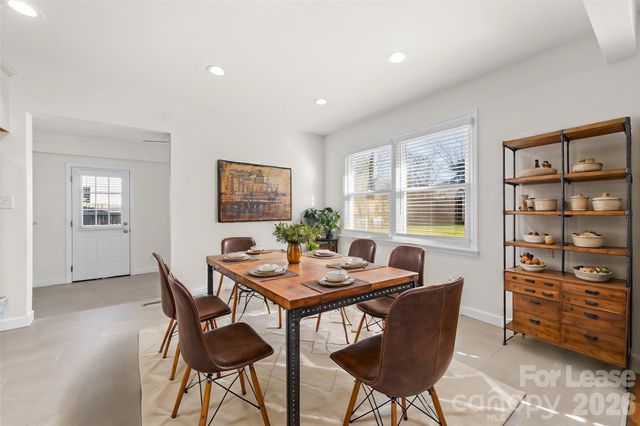 4005 Abbeydale Drive, Charlotte, NC 28205