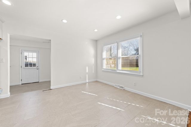 4005 Abbeydale Drive, Charlotte, NC 28205