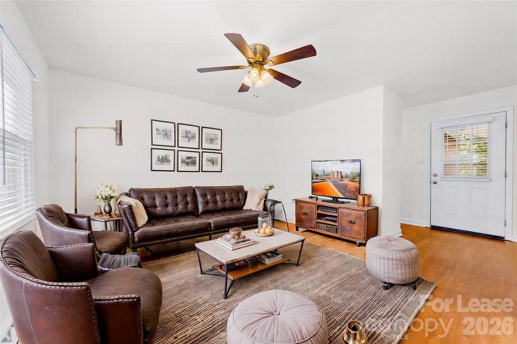 4005 Abbeydale Drive, Charlotte, NC 28205