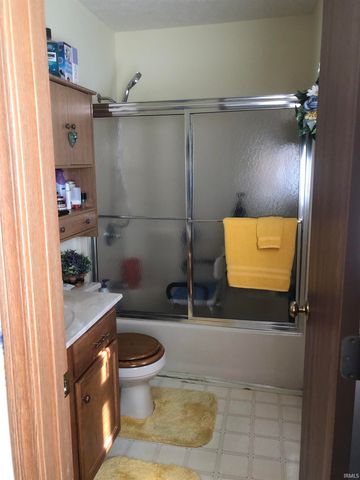 605 E Jackson Street, Mulberry, IN 46058