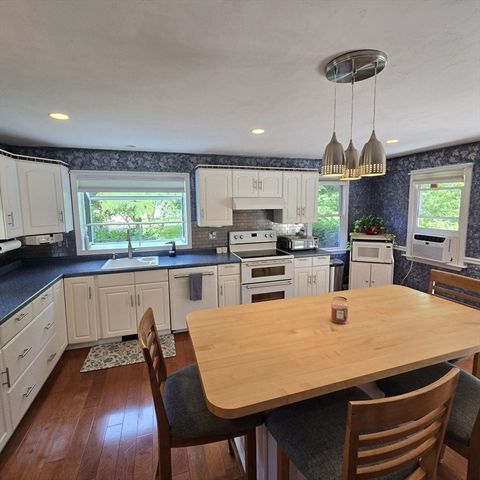 10 Wilbur Ave, Brockton, MA 02302