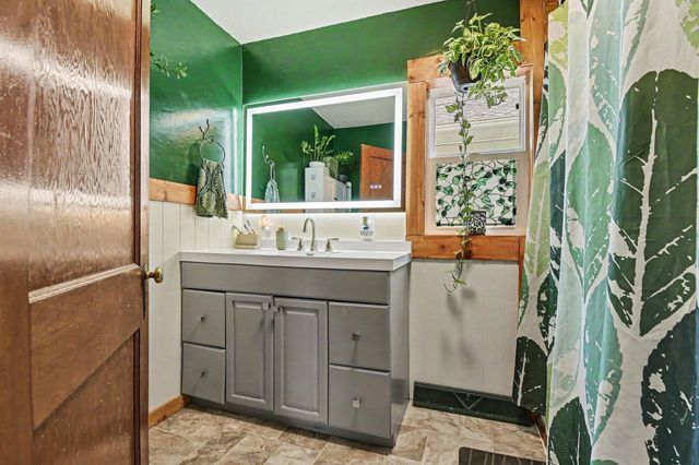 220 2nd Avenue, Tawas City, MI 48763