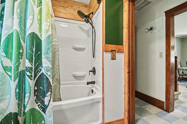 220 2nd Avenue, Tawas City, MI 48763