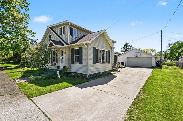 220 2nd Avenue, Tawas City, MI 48763