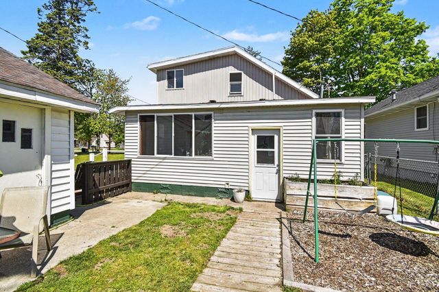 220 2nd Avenue, Tawas City, MI 48763