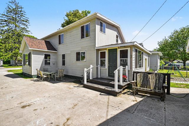 220 2nd Avenue, Tawas City, MI 48763