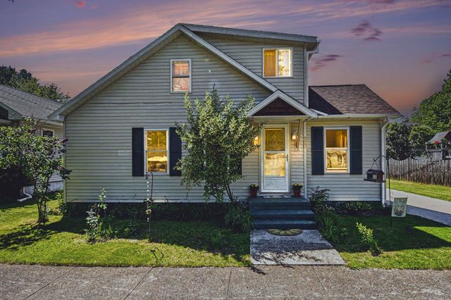 220 2nd Avenue, Tawas City, MI 48763
