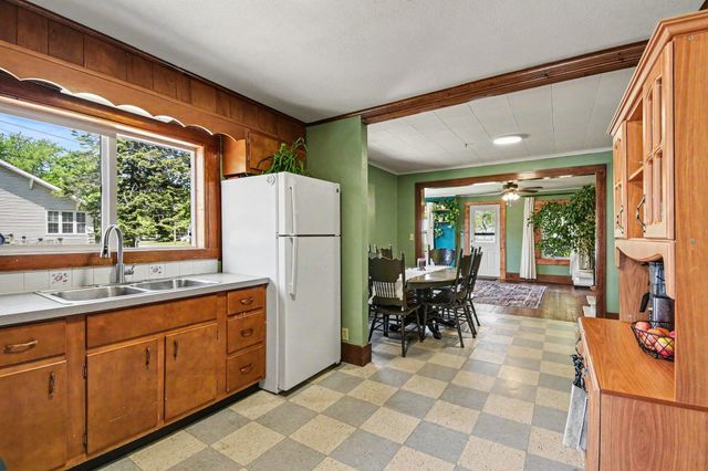220 2nd Avenue, Tawas City, MI 48763