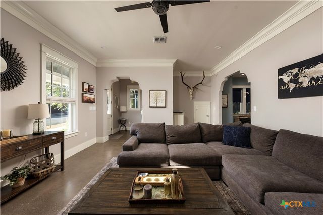 1112 Hauptstrasse, New Braunfels, TX 78130