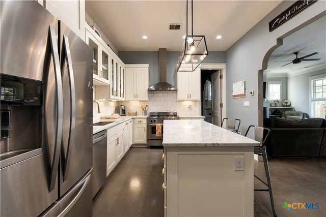 1112 Hauptstrasse, New Braunfels, TX 78130