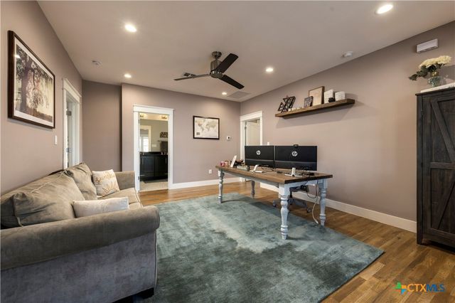 1112 Hauptstrasse, New Braunfels, TX 78130