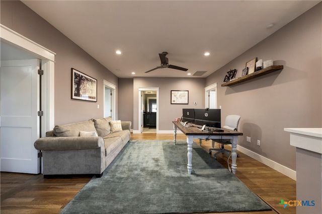 1112 Hauptstrasse, New Braunfels, TX 78130