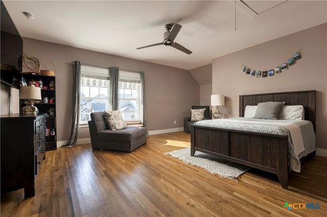 1112 Hauptstrasse, New Braunfels, TX 78130