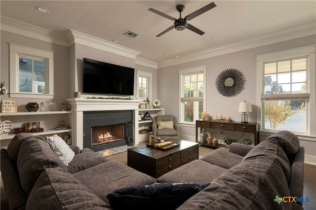 1112 Hauptstrasse, New Braunfels, TX 78130