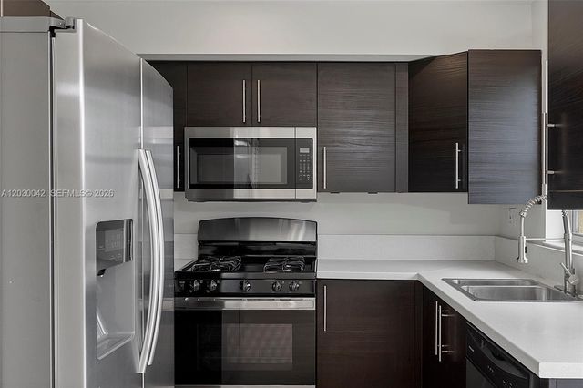 8631 NW 4th Terrace 1001, Miami, FL 33126