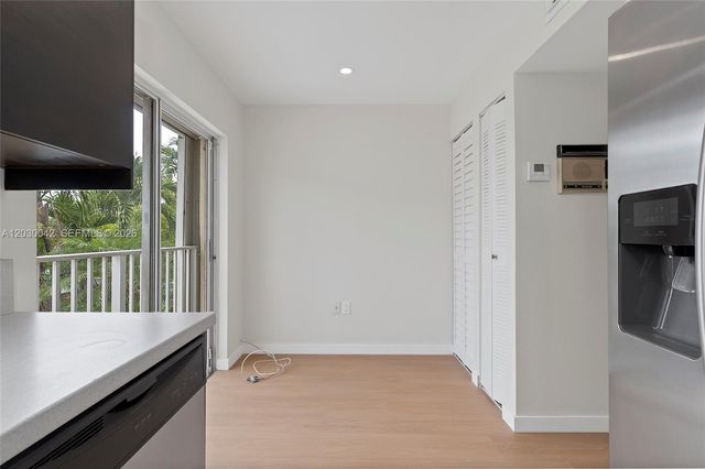 8631 NW 4th Terrace 1001, Miami, FL 33126