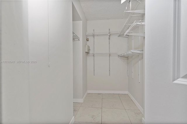 8631 NW 4th Terrace 1001, Miami, FL 33126