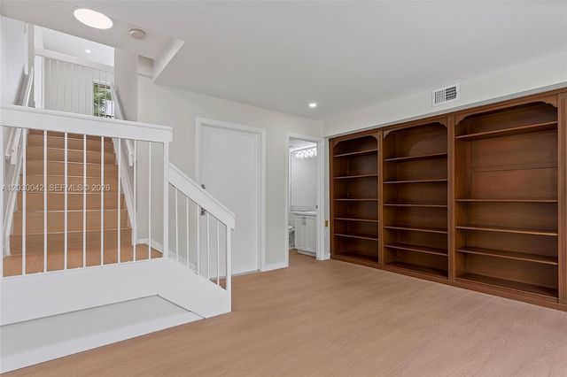 8631 NW 4th Terrace 1001, Miami, FL 33126